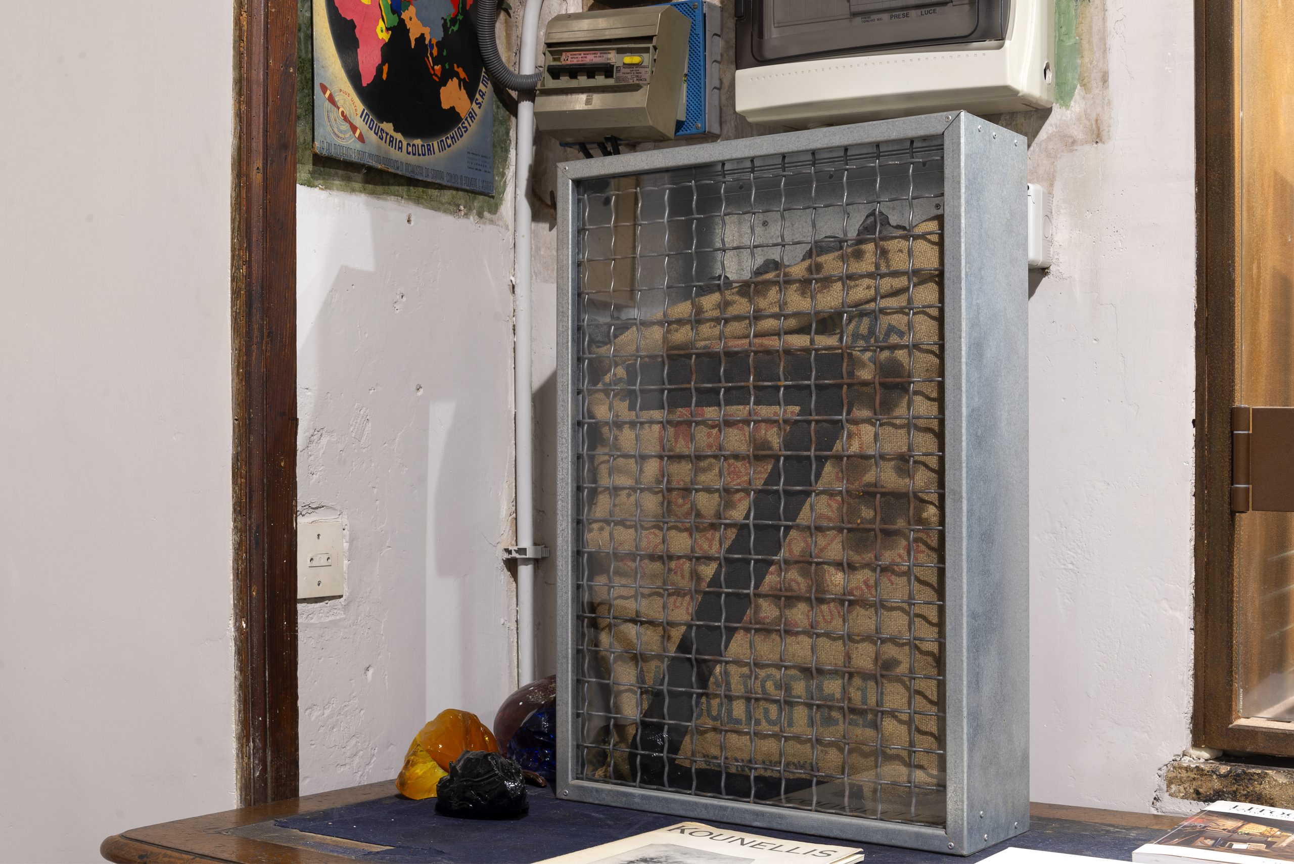 Jannis Kounellis_exhibition_Litografia Bulla_©Maria Cucci